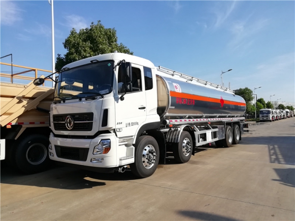 東風天龍前四后八25.6方鋁合金油罐車